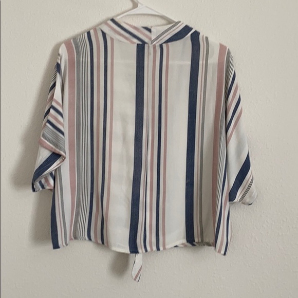 Crop top - Picture 2 of 2